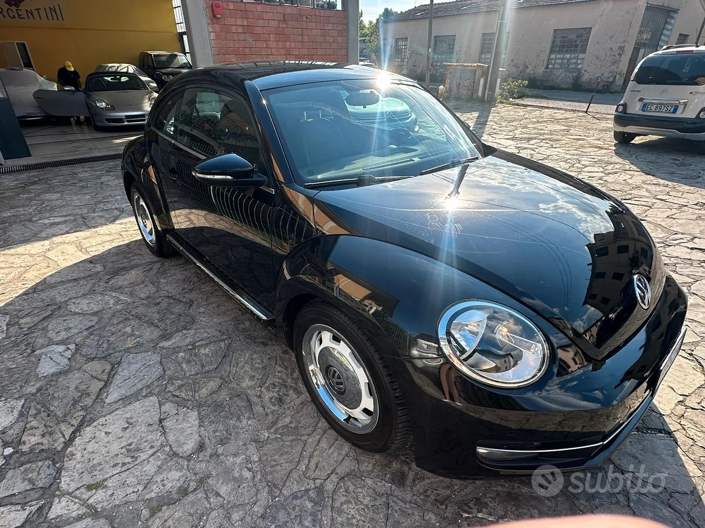 Volkswagen Maggiolino 2012 photo 2
