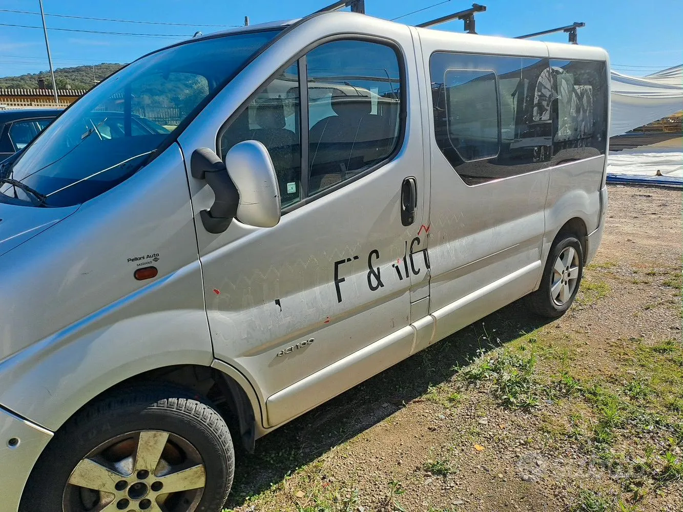 Nissan Primastar 2006 photo 4