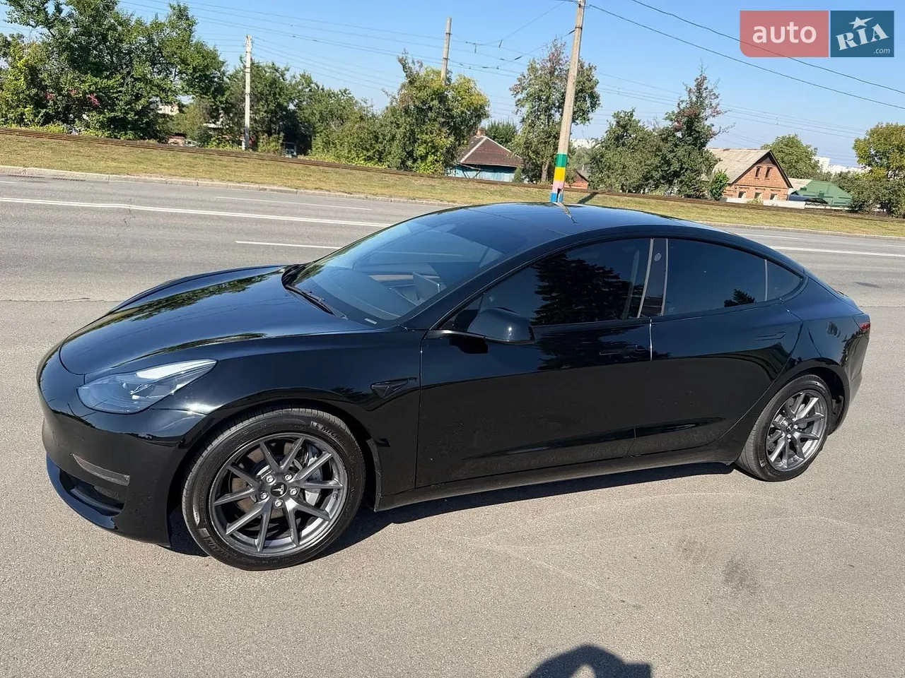 Tesla Model 3 2023 photo 4