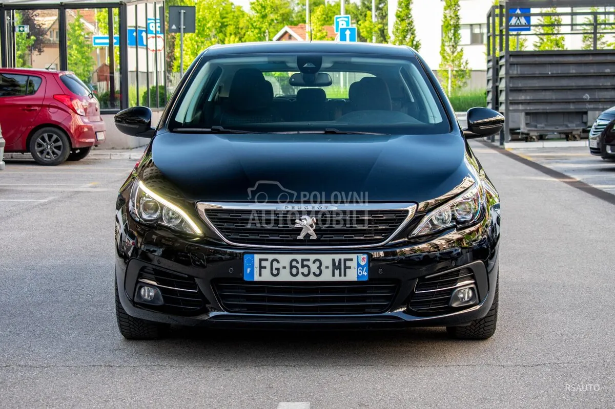 Peugeot 308 2021 photo 2