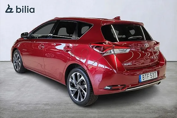Toyota Auris 2017 photo 2