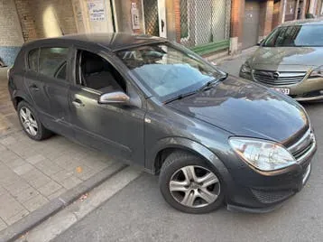 Opel Astra 2009 photo 2