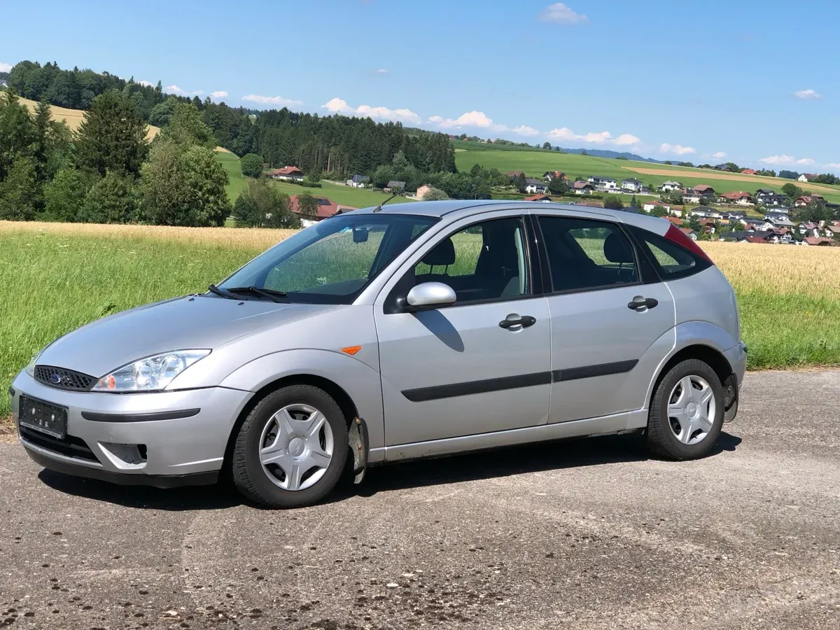 Ford Focus 2002 photo 2