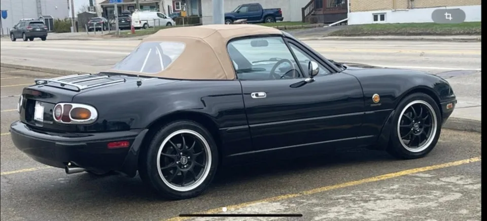 Mazda Eunos Roadster 1992 photo 2