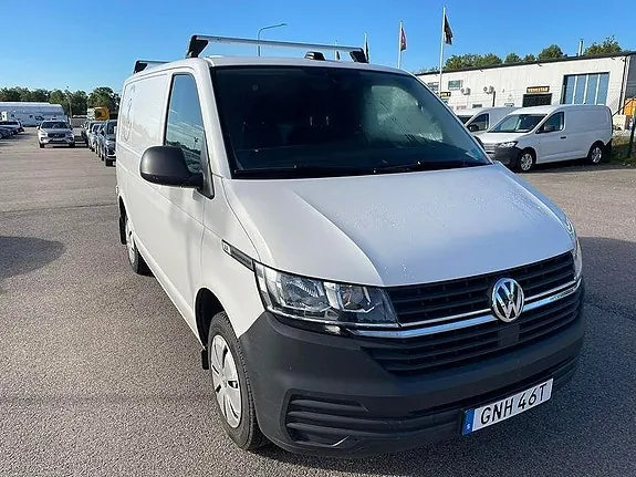 Volkswagen Transporter 2023 photo 2