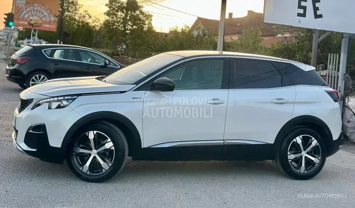 Peugeot 3008 2020 photo 3