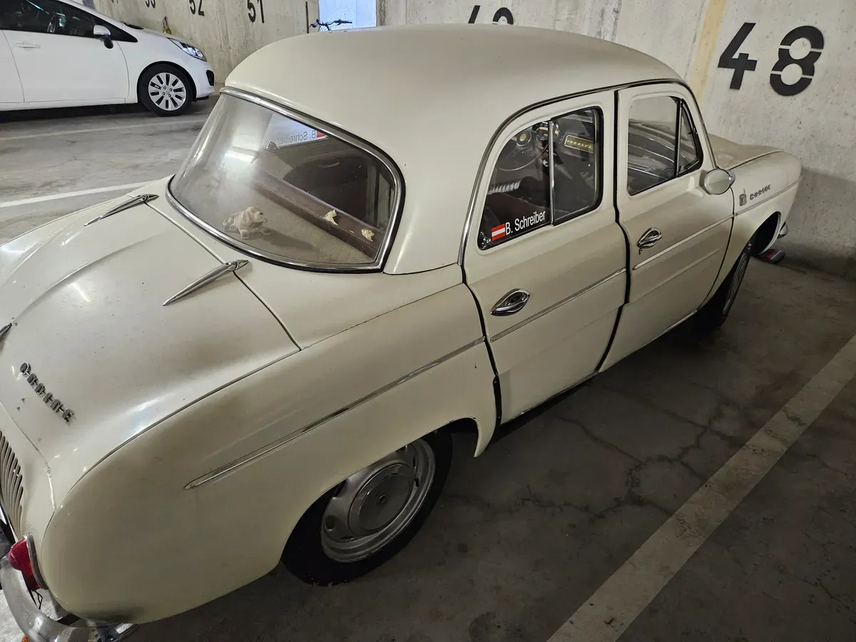 Renault Dauphine / Ondine 1961 photo 3