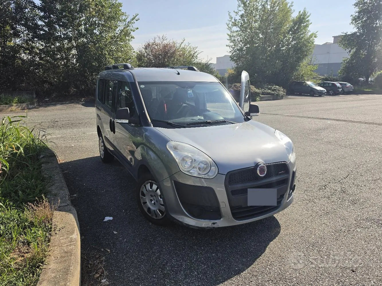 Fiat Doblo 2012 photo 2
