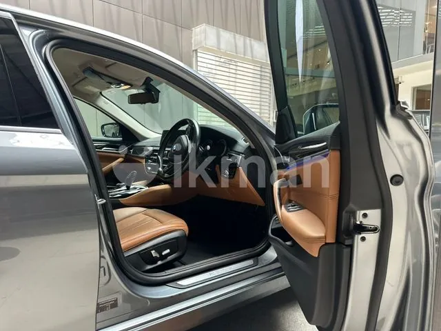 BMW 530E 2018 photo 3