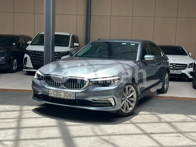 BMW 530E