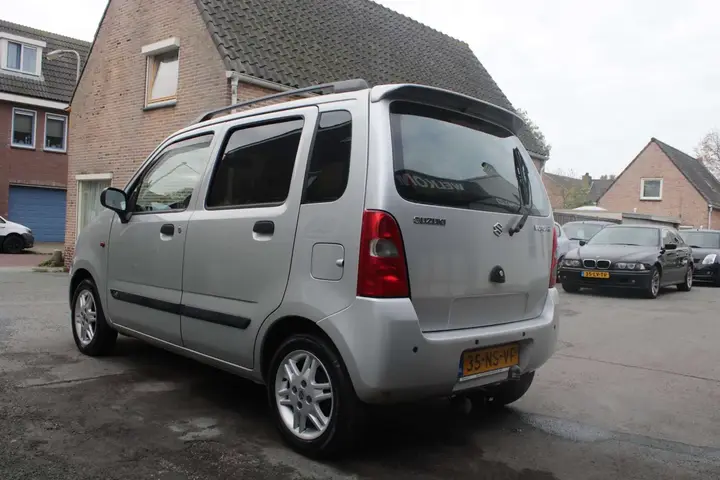 Suzuki Wagon R 2004 photo 4