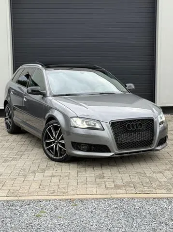 Audi A3 2010 photo 2