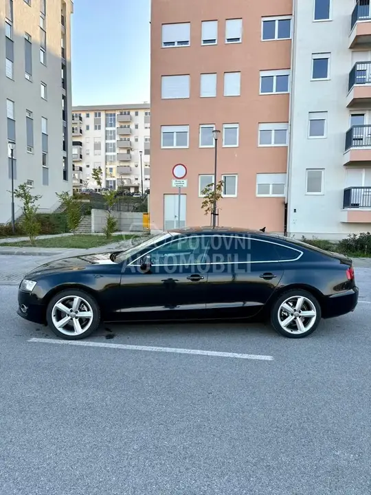 Audi A5 2011 photo 4