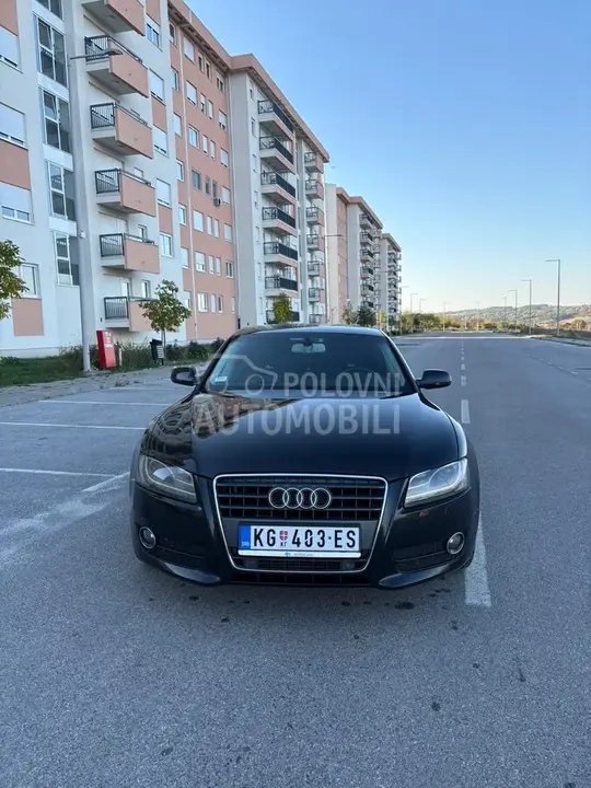 Audi A5 2011 photo 2