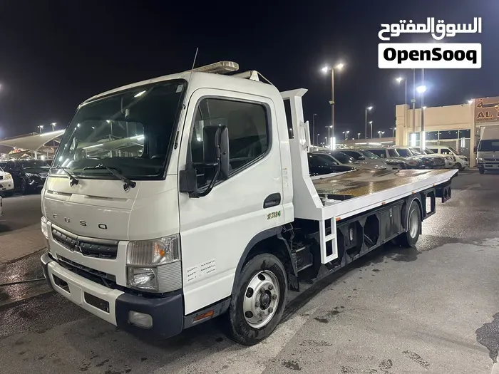 Mitsubishi Canter 2022 photo 3