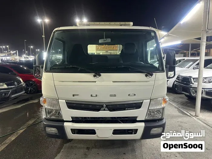 Mitsubishi Canter 2022 photo 2