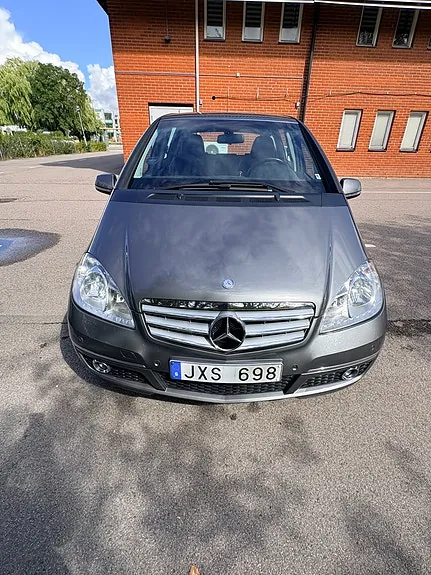 Mercedes-Benz A200