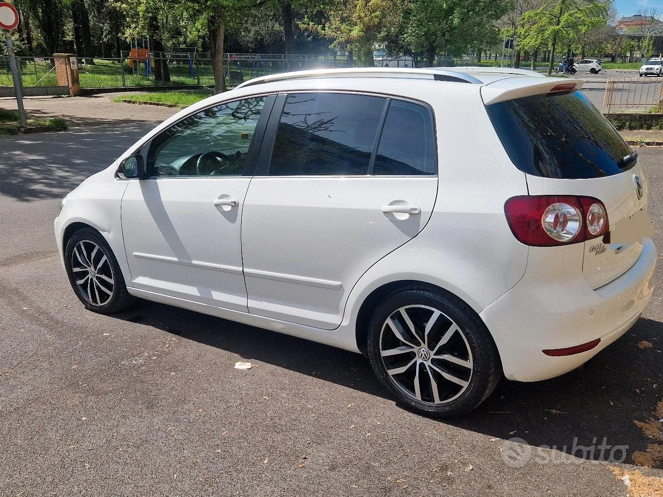 Volkswagen Golf 2011 photo 3