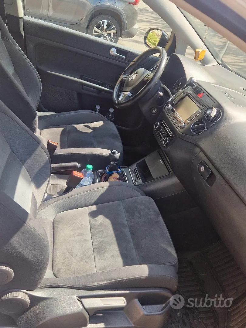 Volkswagen Golf 2011 photo 4