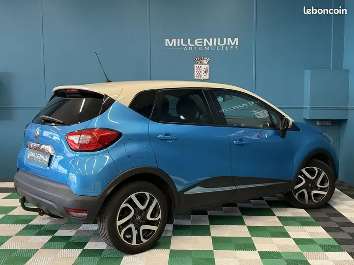 Renault Captur 2016 photo 2