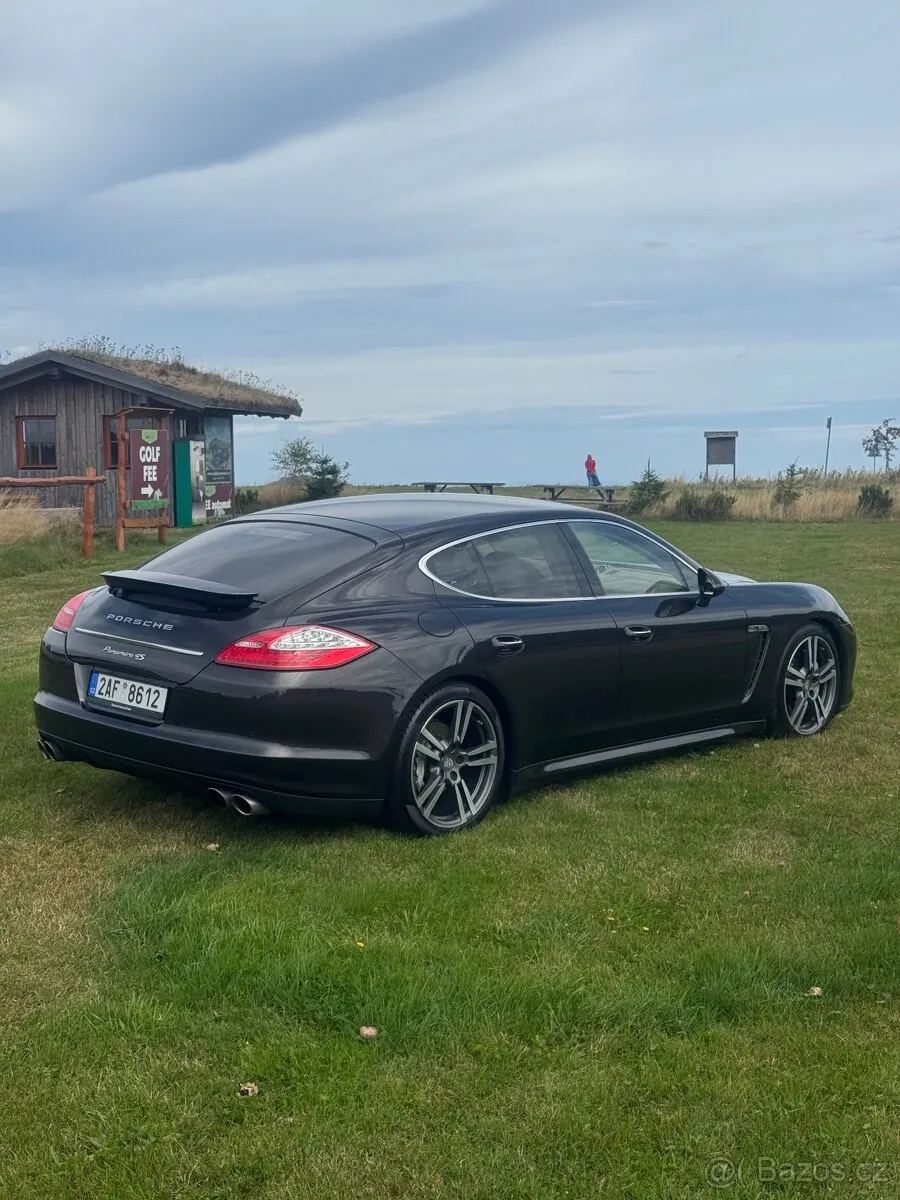 Porsche Panamera 2011 photo 3