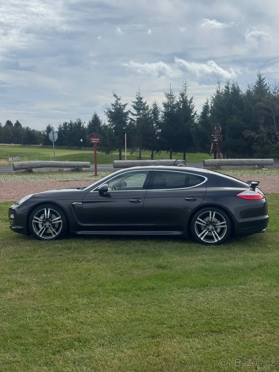Porsche Panamera 2011 photo 5