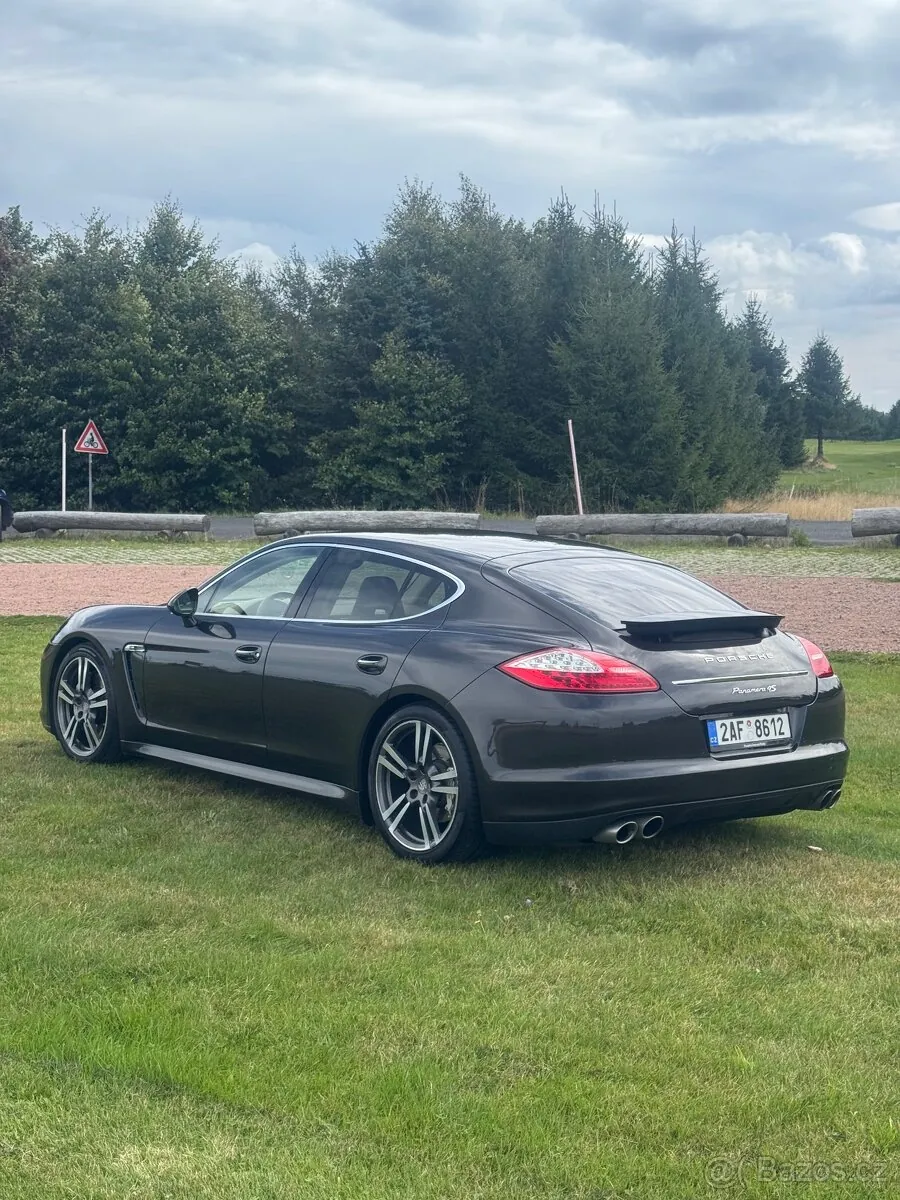 Porsche Panamera 2011 photo 4