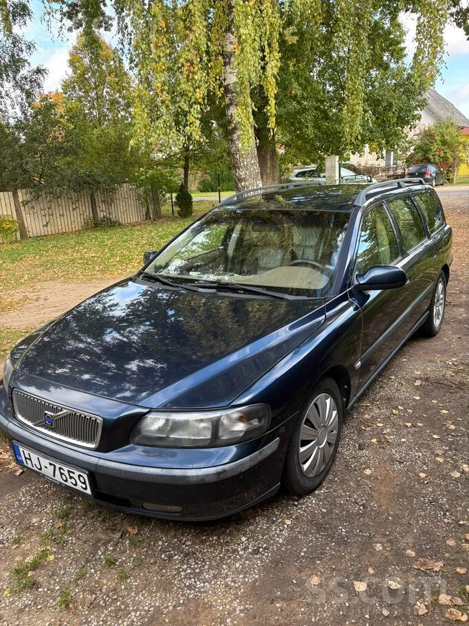 Volvo V70 2001 photo 2