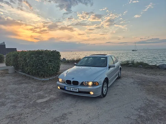 BMW 520I