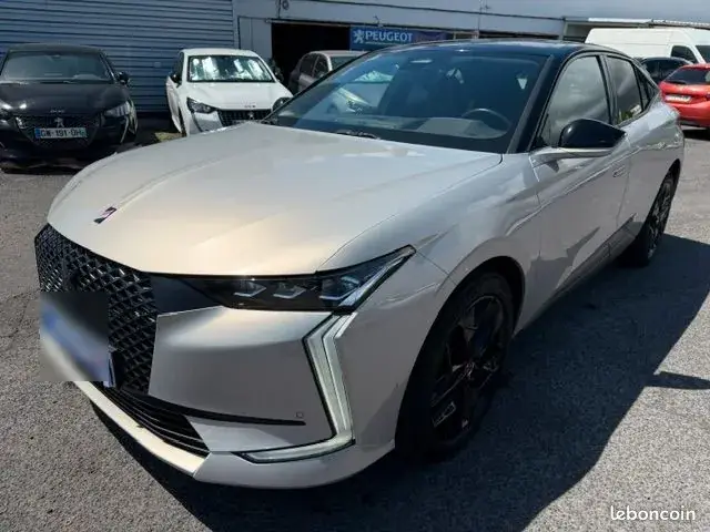DS Automobiles Ds 4