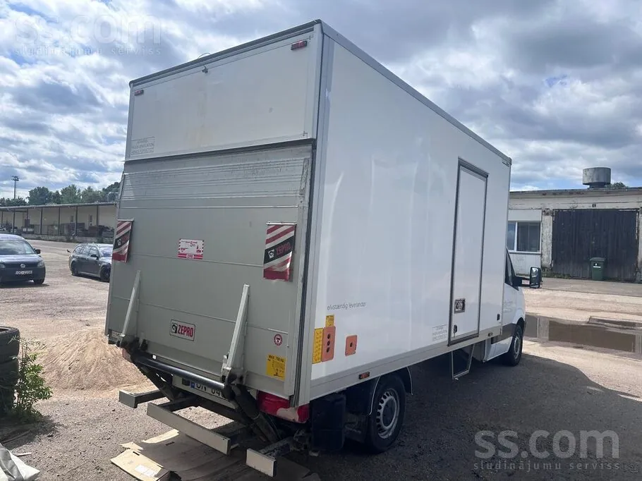 Mercedes-Benz Sprinter 2018 photo 2