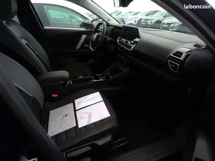 Citroen C4 2025 photo 3