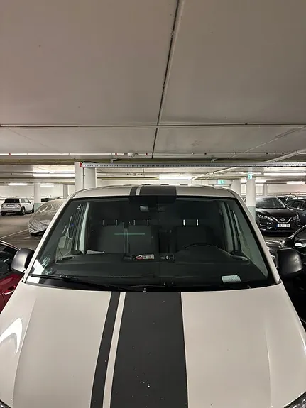 Volkswagen Transporter 2019 photo 2