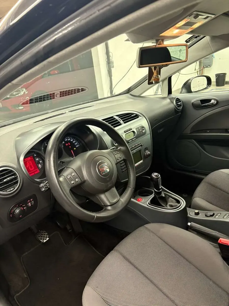 Seat Leon 2008 photo 3