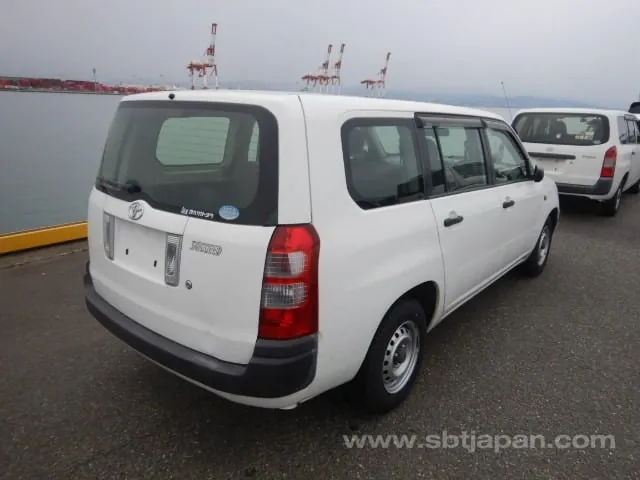 Toyota Succeed 2014 photo 4