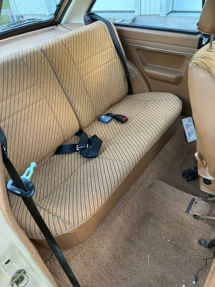 Mazda 323 1984 photo 4