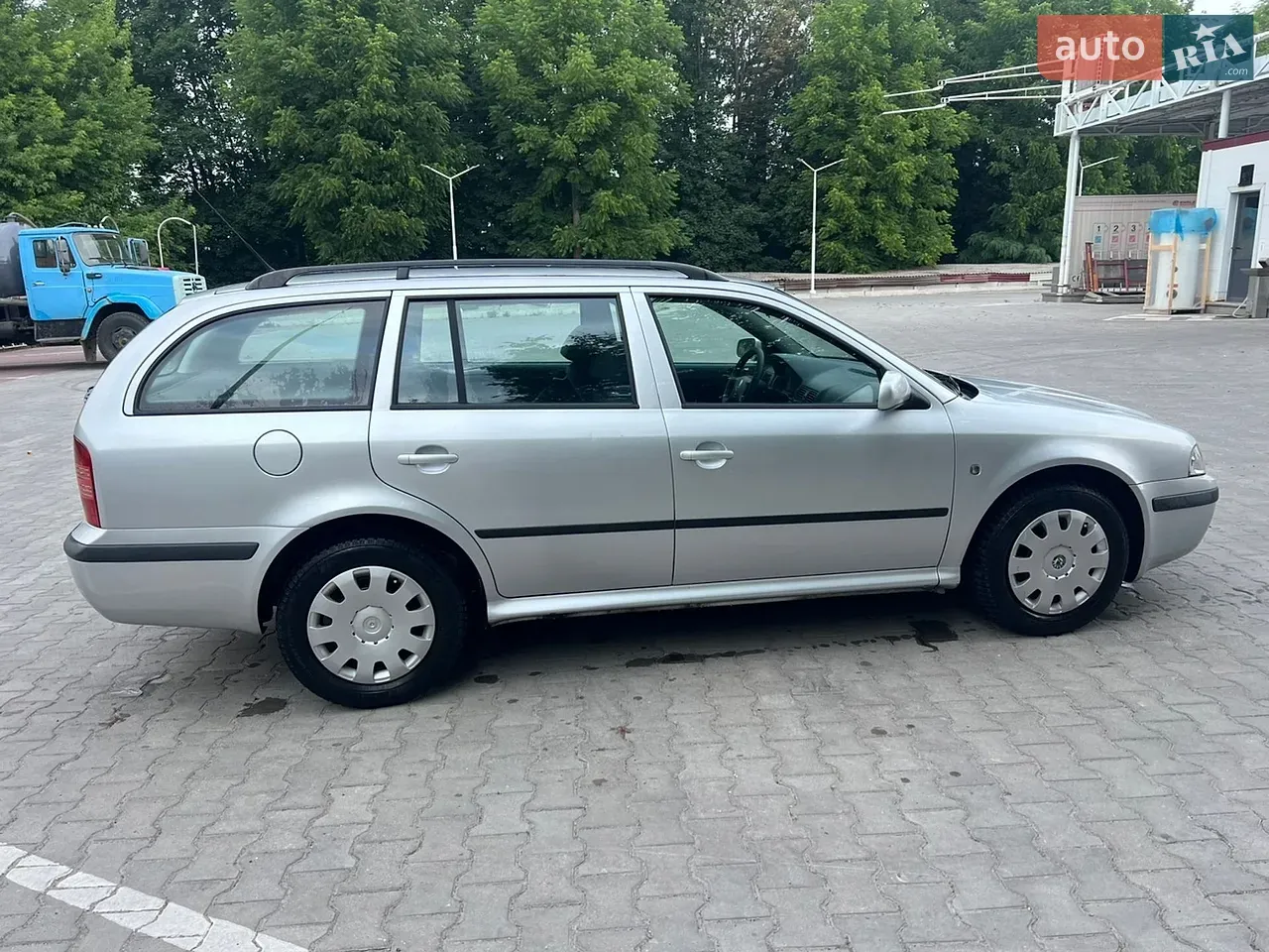 Skoda Octavia 2009 photo 2