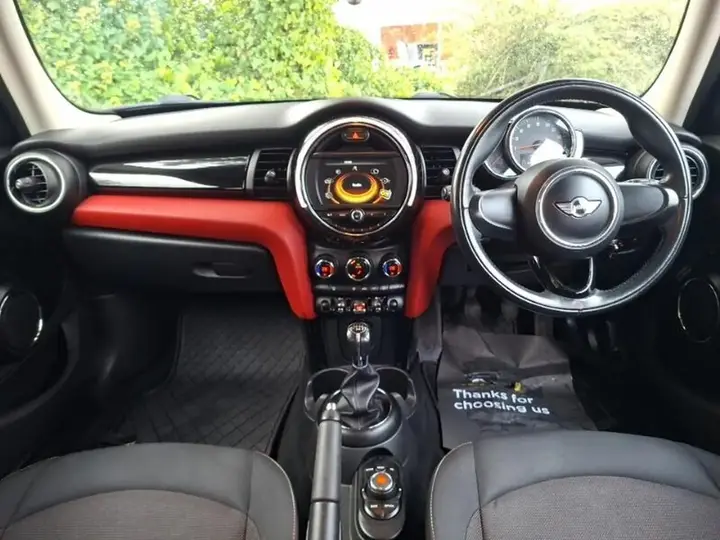 Mini Hatch 2018 photo 3