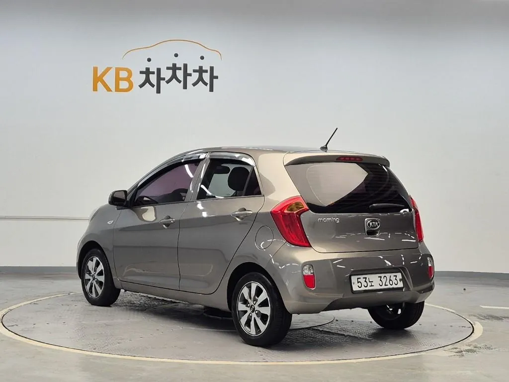 Kia Morning 2013 photo 2
