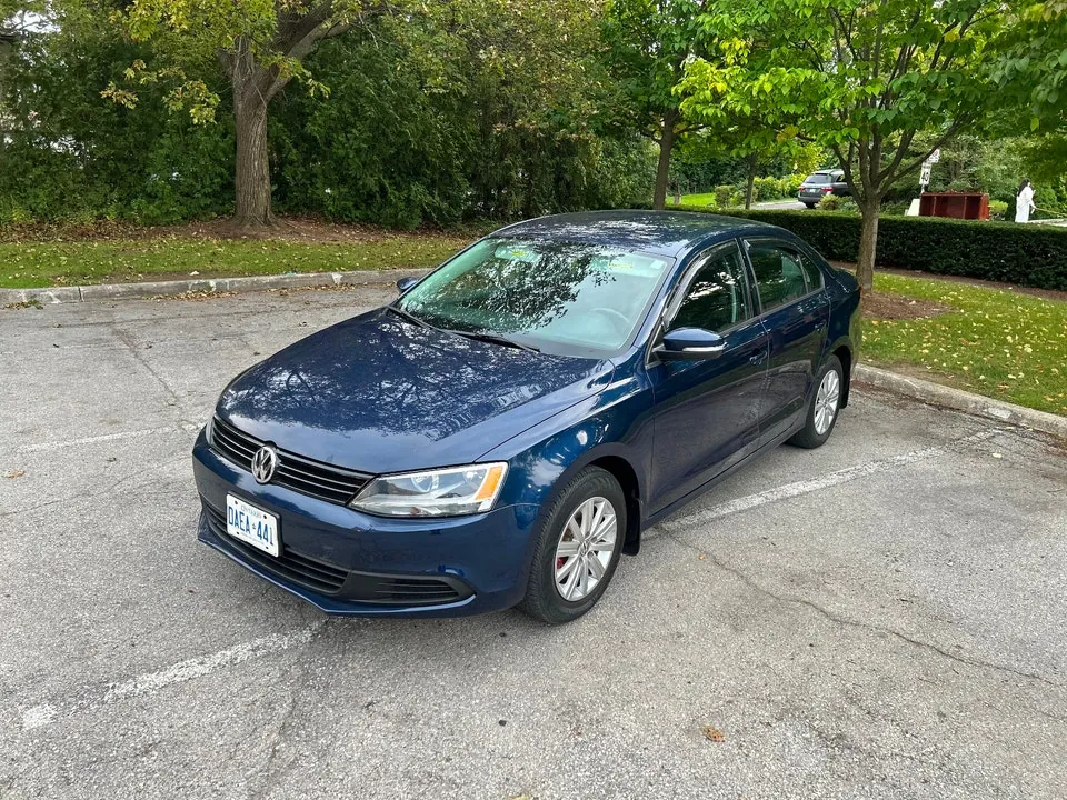 Volkswagen Jetta 2012 photo 2