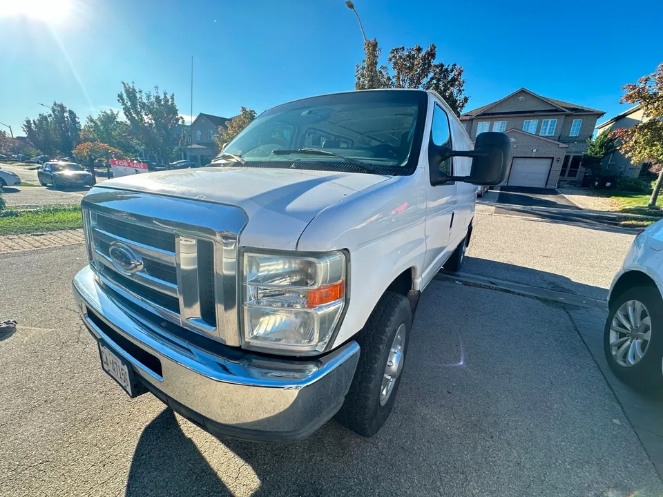 Ford E-350 2010 photo 5