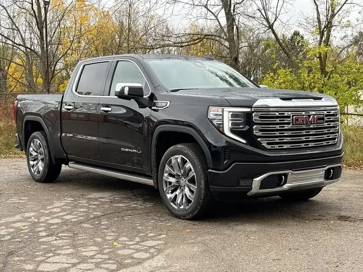 GMC Sierra 1500 2026 photo 2