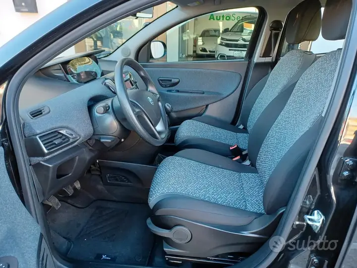 Lancia Ypsilon 2023 photo 4