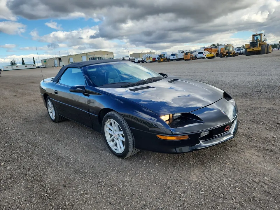 Chevrolet Camaro 1995 photo 2