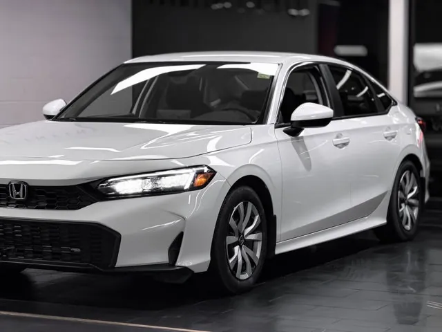 Honda Civic 2026 photo 2