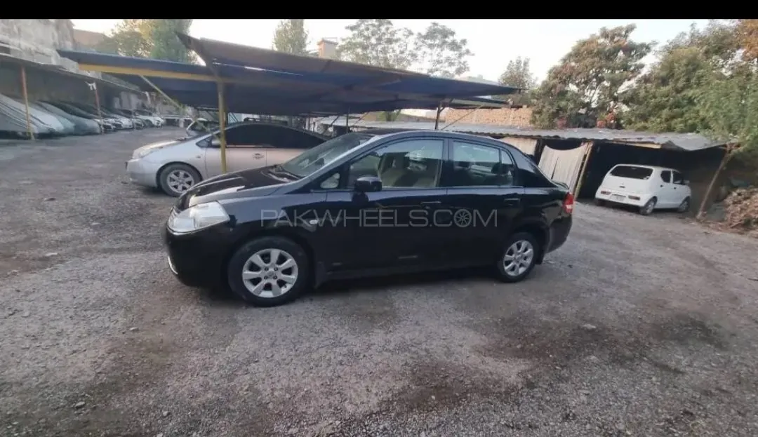 Nissan Tiida