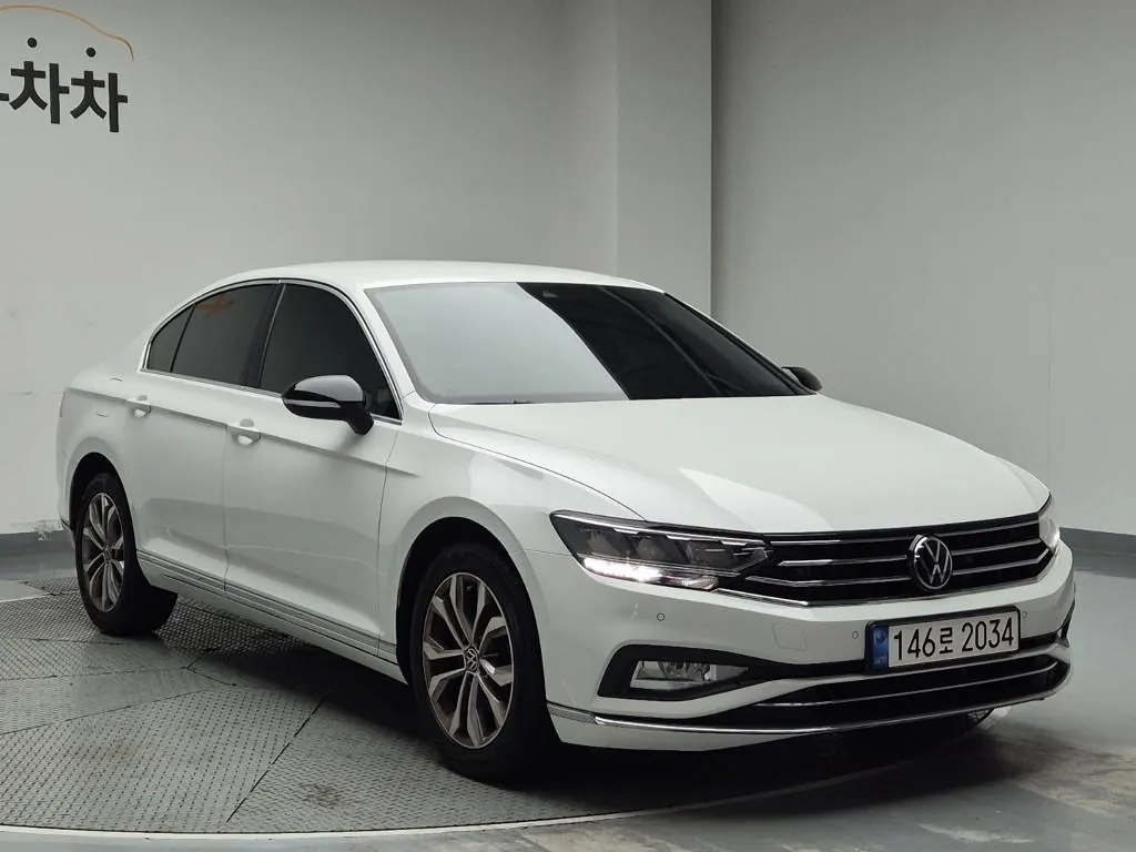 Volkswagen Passat 2022 photo 4