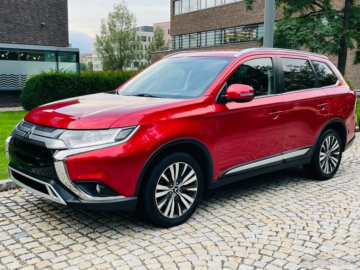 Mitsubishi Outlander 2020 photo 2