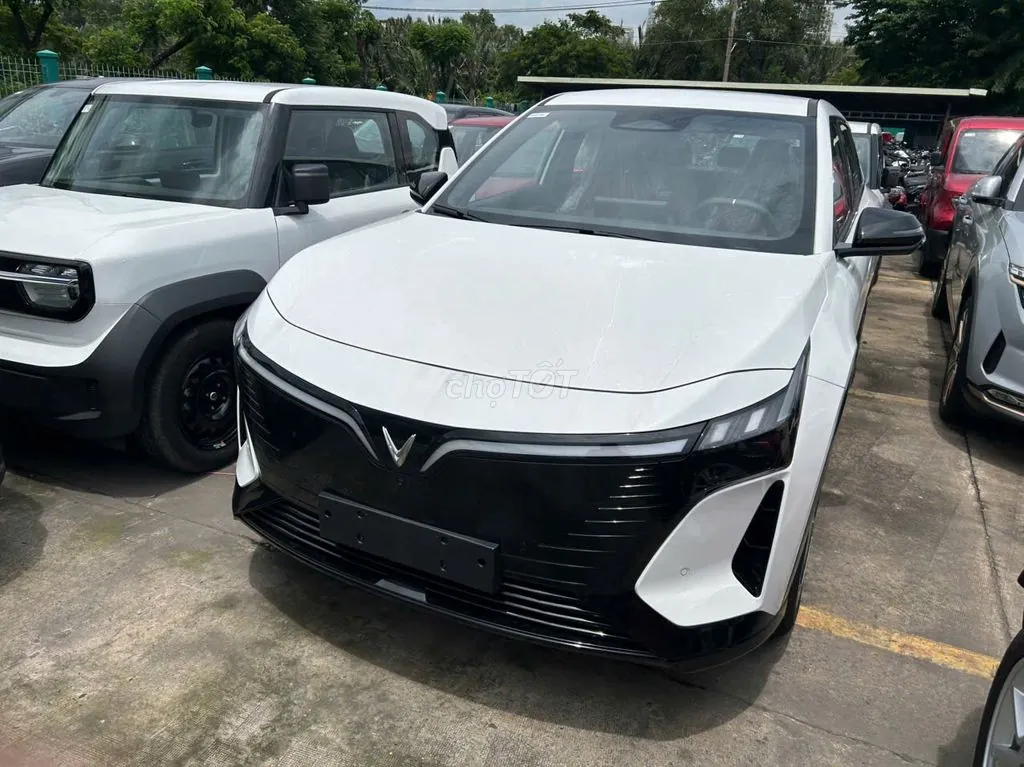Vinfast Vf8