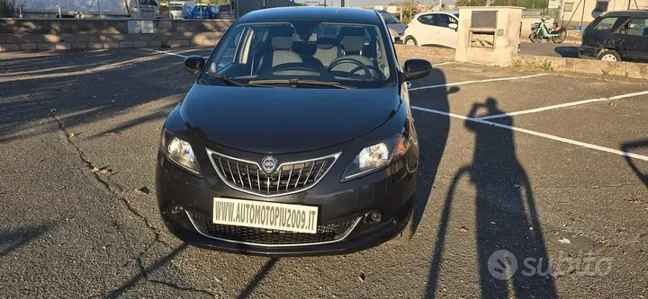 Lancia Ypsilon